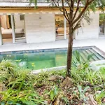 Appartement En Bord De Mer Avec Piscine - Cannes