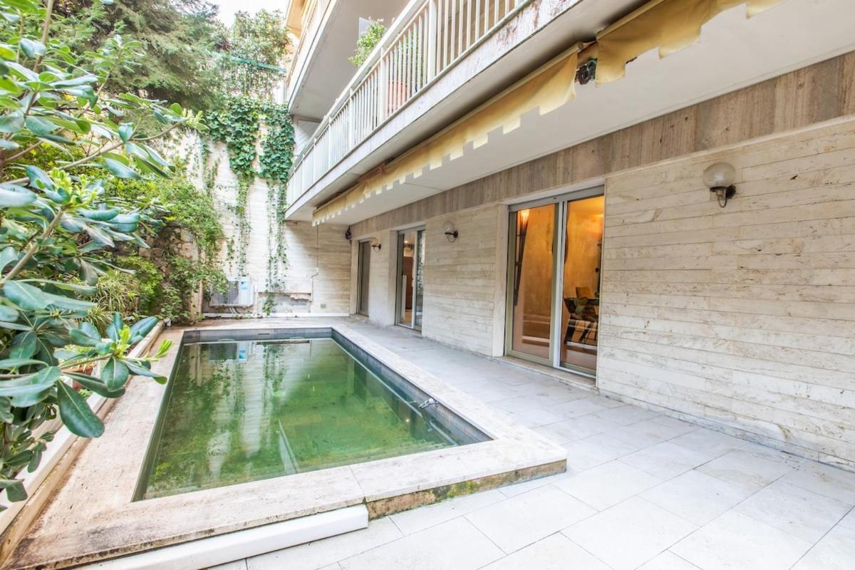 En Bord De Avec Piscine - Appartement *