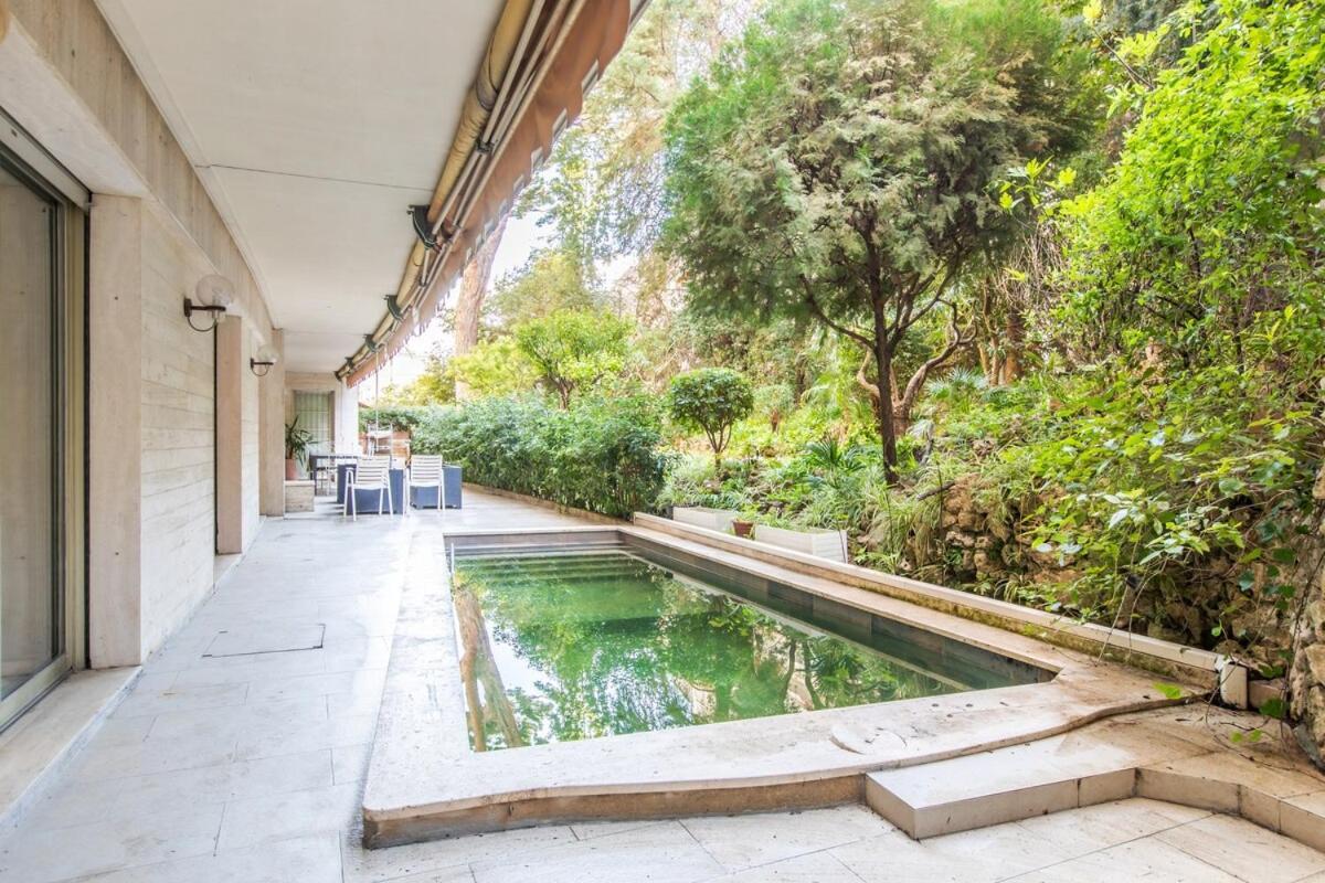 En Bord De Avec Piscine - Appartement *